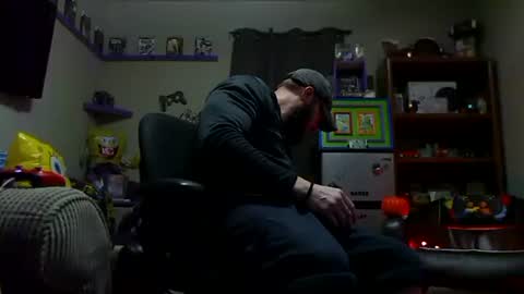 Awwwww Hey Sweetie Pies. Welcome To The Sweetie Pie Lounge. Enjoy The Dad-Cast. SweetCorny Fun-loving Dad Talk. online show from 10-31-25, 03:29