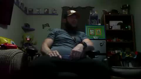 Awwwww Hey Sweetie Pies. Welcome To The Sweetie Pie Lounge. Enjoy The Dad-Cast. SweetCorny Fun-loving Dad Talk. online show from 12-18-25, 01:00