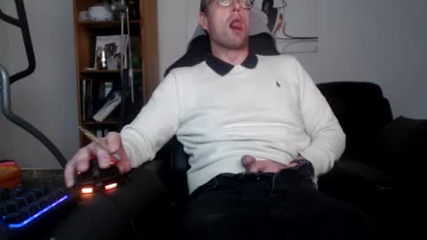 Snapshot of nursefan chatting on 10-30-25, 04:19 nursefan online show from 10-30-25, 04:19