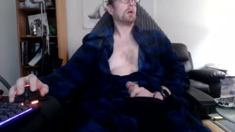 nursefan online show from 11-15-25, 09:17