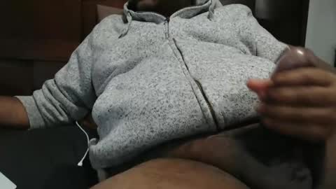 Snapshot of nybibrown chatting on 01-19-25, 03:50 nycbator online show from 01-19-25, 03:50