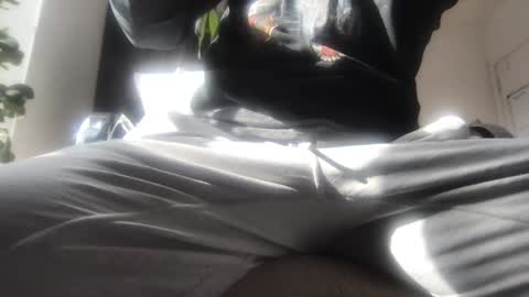 Snapshot of nycstraightmeat chatting on 01-23-25, 04:04 Eric online show from 01-23-25, 04:04