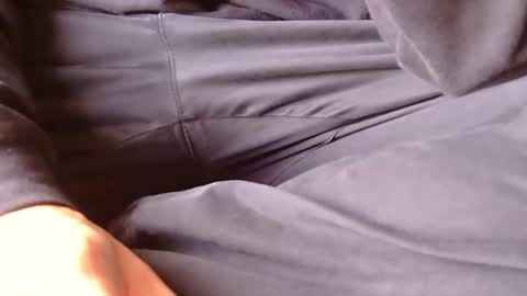 Snapshot of nycstraightmeat chatting on 11-16-25, 07:30 Eric online show from 11-16-25, 07:30