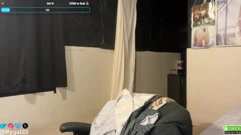 nygal23 online show from 04-21-26, 01:42