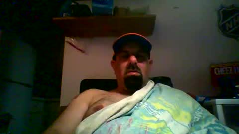 nyisles00 online show from 12-17-25, 02:45