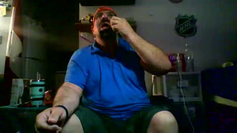 nyisles00 online show from 04-18-26, 01:31