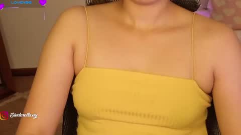 Snapshot of nylaahhh chatting on 06-24-26, 01:26 Nylaah online show from 06-24-26, 01:26