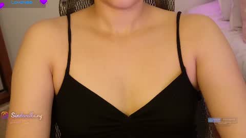 Snapshot of nylaahhh chatting on 06-30-26, 02:45 Nylaah online show from 06-30-26, 02:45