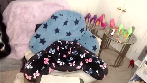 Snapshot of nylonbreanna chatting on 01-13-25, 01:34 Breanna Rae online show from 01-13-25, 01:34