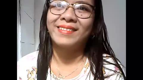 Snapshot of nymphoangel2022 chatting on 02-11-25, 05:37 I am your angel online show from 02-11-25, 05:37