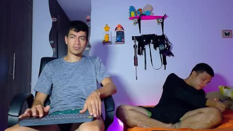 Snapshot of nymphobuddies chatting on 09-17-25, 01:07 David and Steven Independents online show from 09-17-25, 01:07