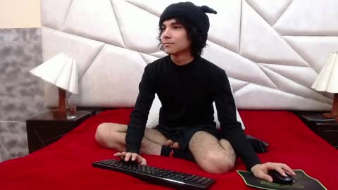 nyx_and_arian online show from 05-08-26, 02:39