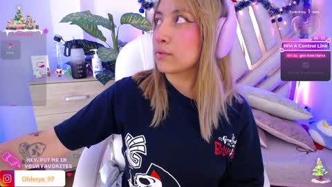 Alex   .    online show from 12-17-24, 08:01