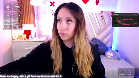 Alex   .    online show from 04-25-26, 02:25