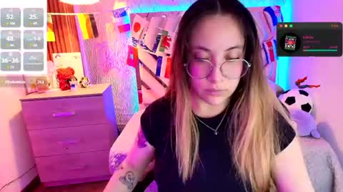 Snapshot of nyx_andria chatting on 07-07-26, 06:47 Alex . online show from 07-07-26, 06:47