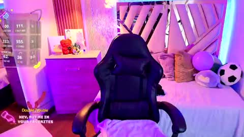 Snapshot of nyx_andria chatting on 07-30-26, 02:43 Alex . online show from 07-30-26, 02:43