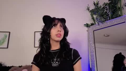   online show from 10-07-25, 06:43