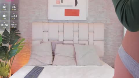 nyxee_ online show from 04-27-26, 04:21