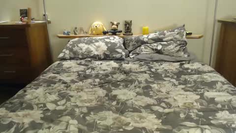 Stef  Derek online show from 03-07-25, 10:56