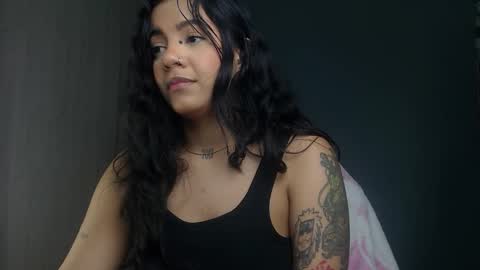 Snapshot of obeyval chatting on 10-05-25, 12:42 Vale online show from 10-05-25, 12:42