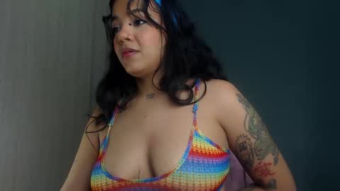 Snapshot of obeyval chatting on 10-15-25, 02:01 Vale online show from 10-15-25, 02:01