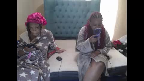 Snapshot of obsessedmimi chatting on 05-15-26, 09:49 obsessedmimi online show from 05-15-26, 09:49