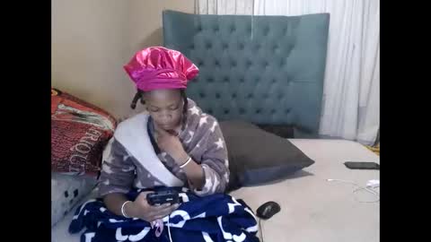 Snapshot of obsessedmimi chatting on 05-24-26, 08:36 obsessedmimi online show from 05-24-26, 08:36