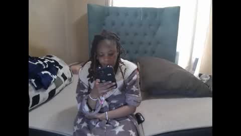 Snapshot of obsessedmimi chatting on 05-27-26, 09:39 obsessedmimi online show from 05-27-26, 09:39