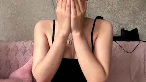 Amelia online show from 06-18-26, 09:14