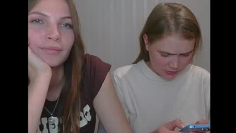 Snapshot of obsos_2 chatting on 09-24-25, 06:11 DeXsa online show from 09-24-25, 06:11