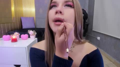 Snapshot of ocean_tay chatting on 11-03-25, 12:06 ocean_tay online show from 11-03-25, 12:06