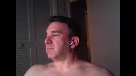 Snapshot of oceanmanx chatting on 01-16-26, 03:10 Ocean online show from 01-16-26, 03:10