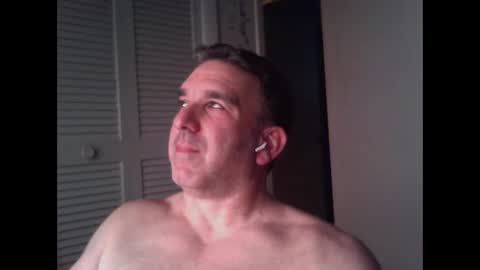 Snapshot of oceanmanx chatting on 02-26-26, 05:50 Ocean online show from 02-26-26, 05:50