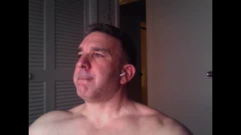 Snapshot of oceanmanx chatting on 05-17-26, 01:36 Ocean online show from 05-17-26, 01:36