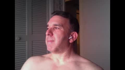 Snapshot of oceanmanx chatting on 05-29-26, 03:04 Ocean online show from 05-29-26, 03:04