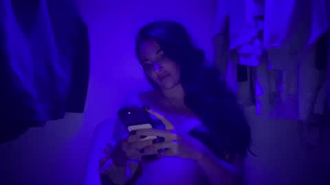 Snapshot of oceanxalara22_xo chatting on 10-02-25, 02:40 A L A R A online show from 10-02-25, 02:40