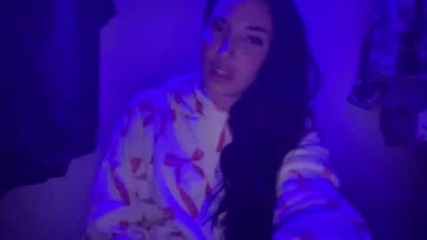 Snapshot of oceanxalara22_xo chatting on 11-05-25, 03:06 A L A R A online show from 11-05-25, 03:06