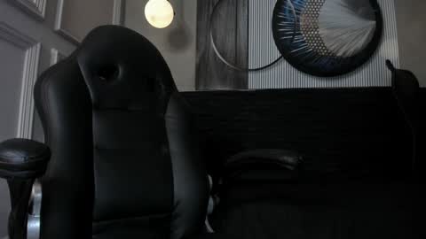 independent model online show from 12-03-24, 11:22