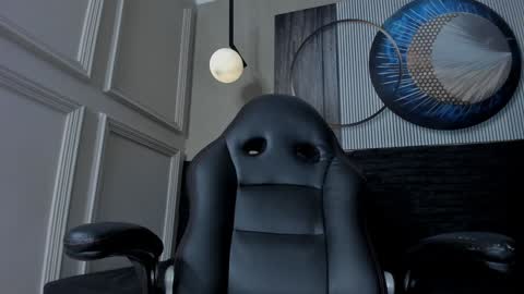 independent model online show from 12-12-24, 04:53