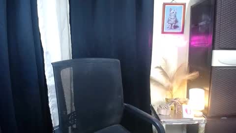 Kyla online show from 10-25-25, 02:08