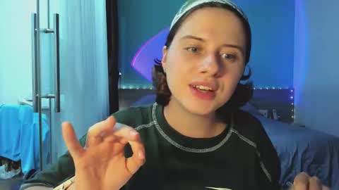 Evie online show from 12-30-24, 11:59