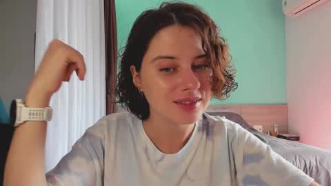 Evie online show from 01-05-25, 06:56