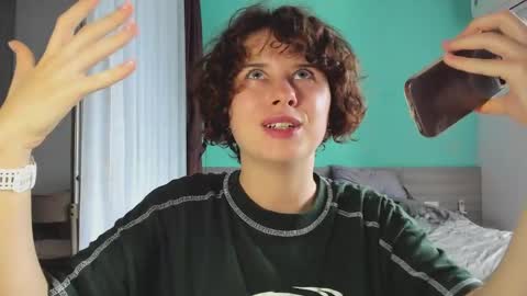 Evie online show from 01-18-25, 09:02