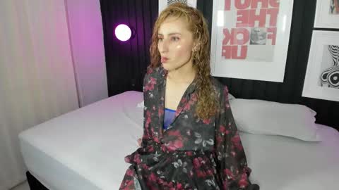 Snapshot of odette_bulgari chatting on 09-09-25, 10:59 Ana online show from 09-09-25, 10:59