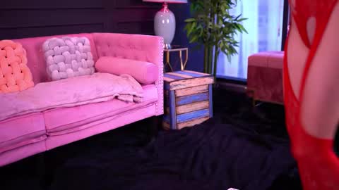 Odette online show from 10-23-25, 06:02