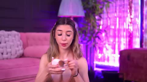 Odette online show from 04-23-26, 06:14