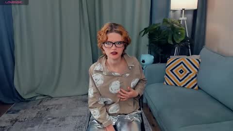 Eli online show from 10-28-25, 05:22