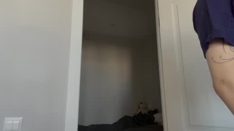 Thea online show from 04-15-26, 04:41