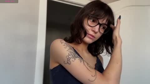 Thea online show from 06-11-26, 04:43