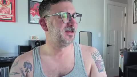 Office Dad online show from 09-17-25, 07:37